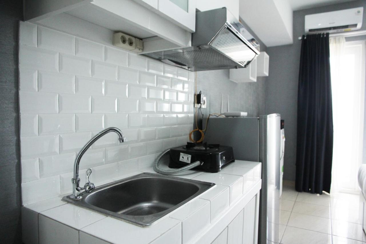 Modern And Comfortable Studio Apartment Springlake Summarecon Near Summarecon By Travelio Bekasi Dış mekan fotoğraf